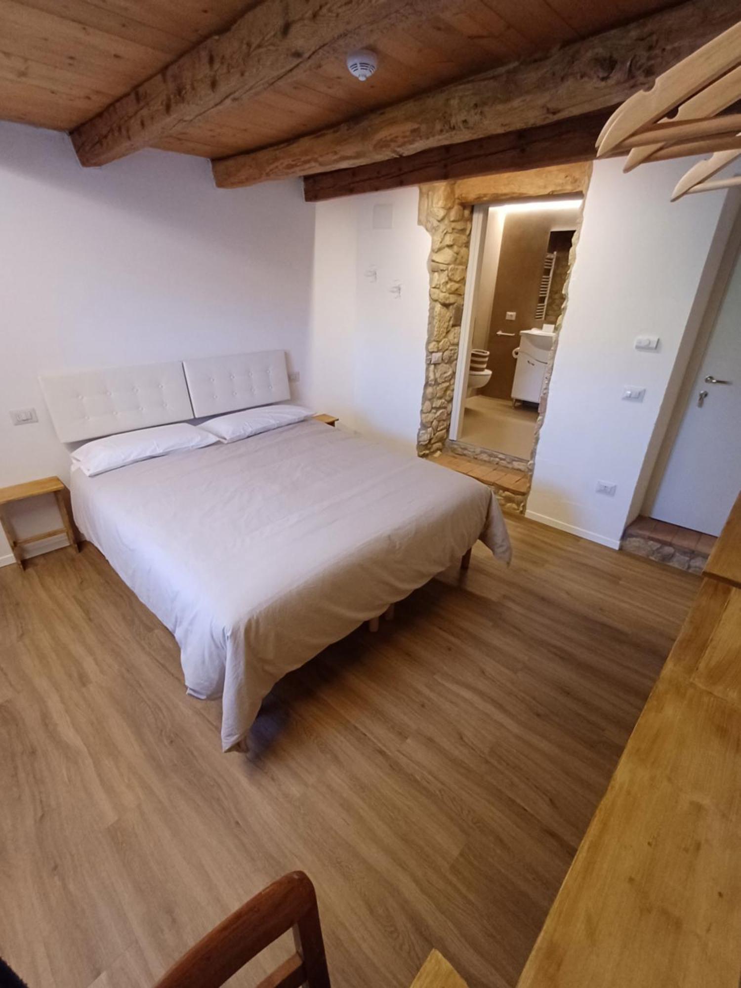 Al Colle Rooms Montebello Vicentino Bagian luar foto